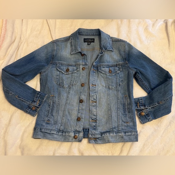 Lucky Brand Jackets & Blazers - Lucky Brand size M The Tomboy Trucker Jean jacket